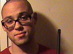 Oregon community college gunman 'left behind manifesto'