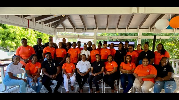 fd3d1d21e728f94739008b5bcc63fce7uwi_grads_anguilla_1