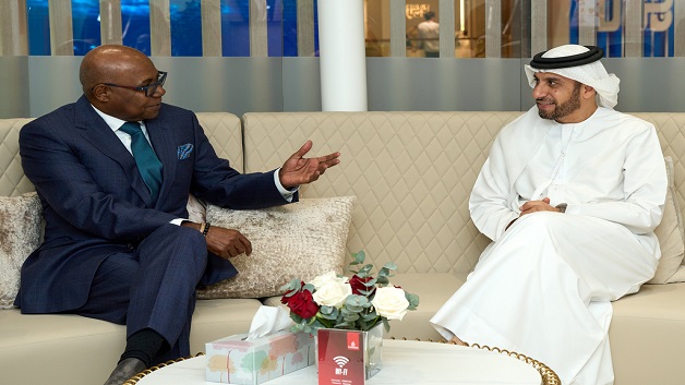 emirates-airline-ed-bartlett-meeting_eeb3dd11f8ce87185dc5fce105bdf5c9