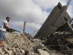 Israeli strike in Lebanon kills 10